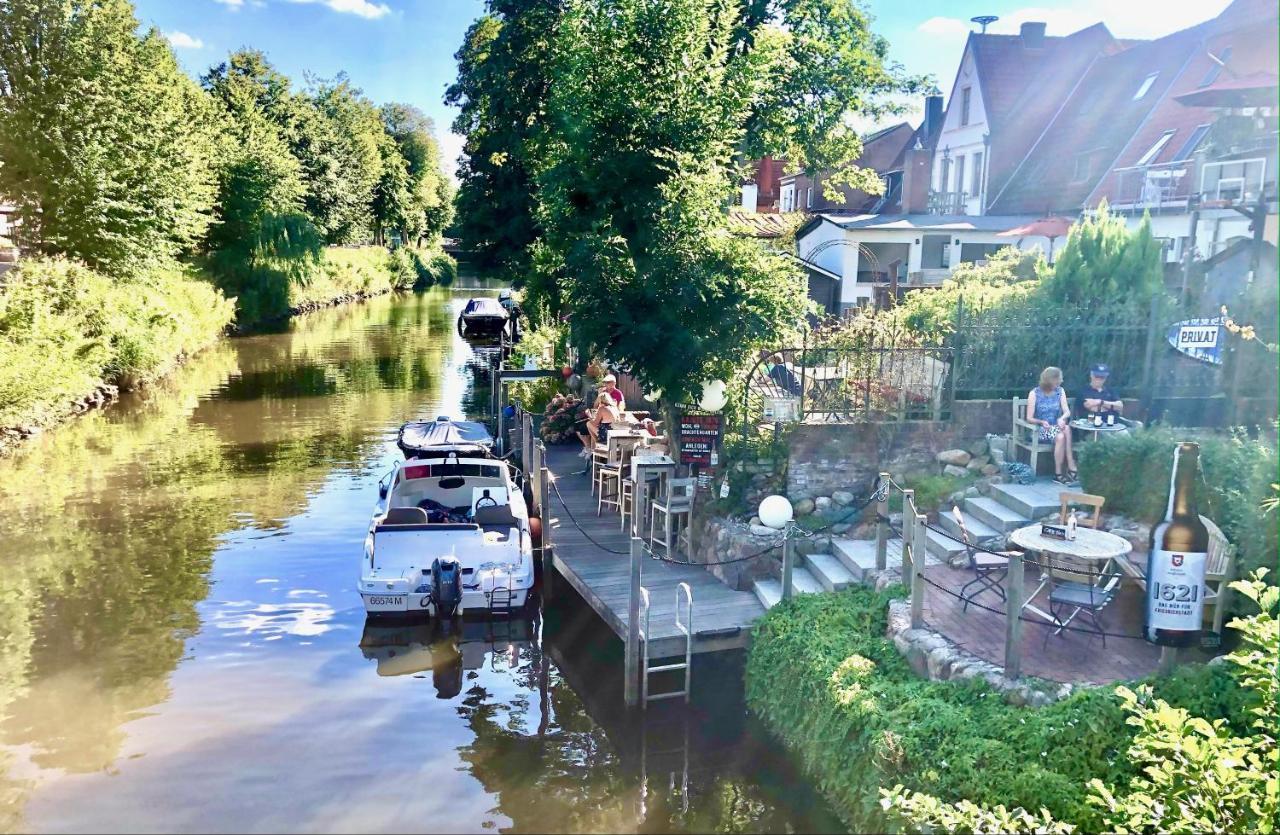 Gaestehaus Kajuete Direkt Am Wasser ฟรีดริชชตัดท์ ภายนอก รูปภาพ