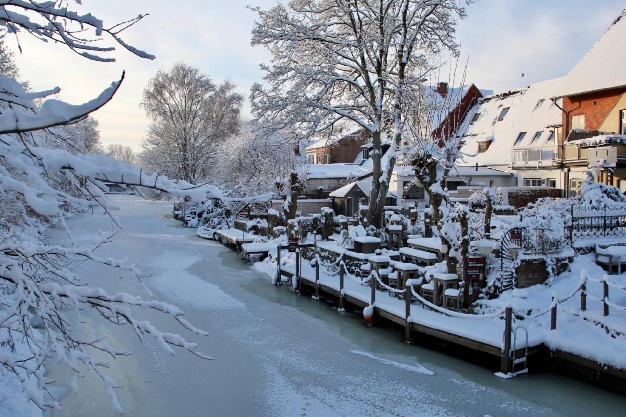 Gaestehaus Kajuete Direkt Am Wasser ฟรีดริชชตัดท์ ภายนอก รูปภาพ